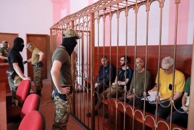 Tòa án Donetsk xét xử "lính đánh thuê" nước ngoài, 3 người đối mặt án tử hình